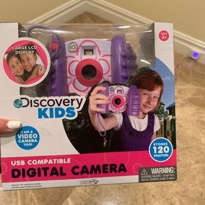 VINTAGE CAMERA